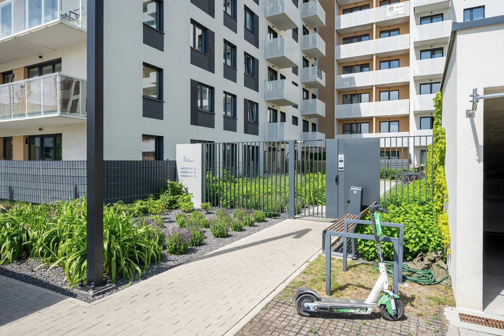 Miedziana Bright Apartment With Balcony And Parking Wroclaw By Noclegi Renters Breslávia Exterior foto